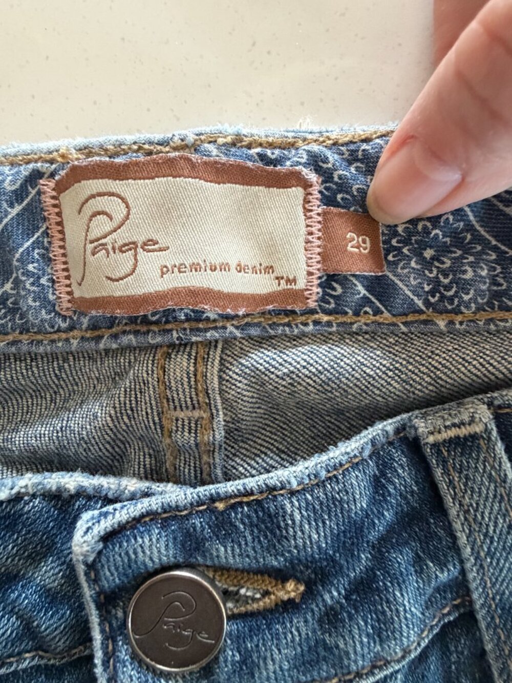 PAIGE Hollywood Hills Bootcut Jeans Size 29 Medium Wash Raw Hem - Picture 12 of 14